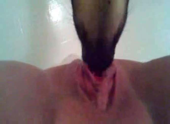 Video :Dog loves licking the pussy of lady in dog oral sex